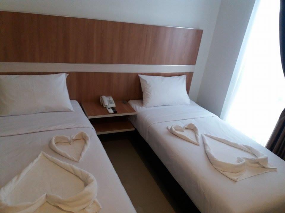 Hotel Royal Манадо Екстер'єр фото